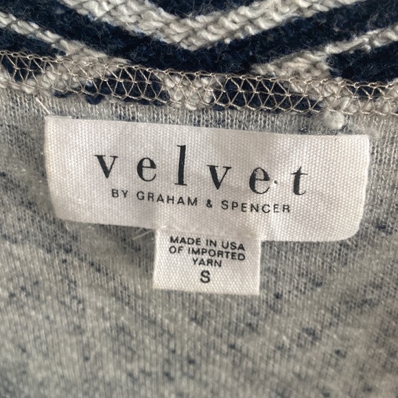 Velvet Patterned Dress - Picture 3 of 6